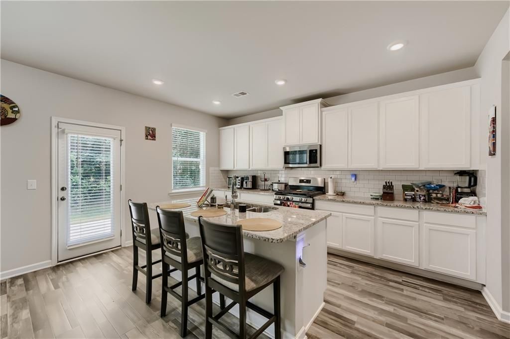 Building Photo - 378 Paden Way