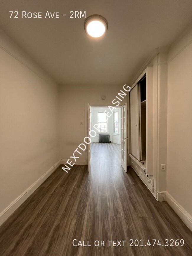 Building Photo - 72 Rose Ave