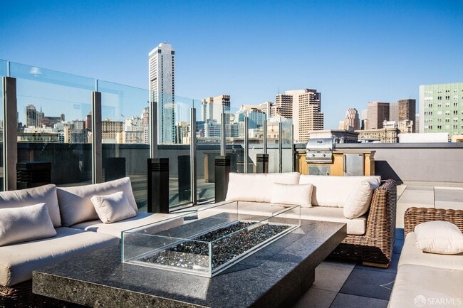 Building Photo - 1075 Market St