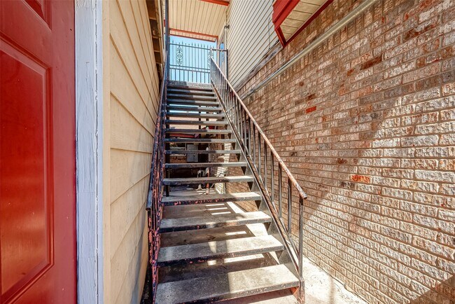 Building Photo - 7711 Beechnut St