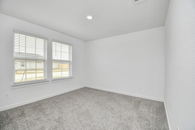 Building Photo - 8519 Swenson Ln