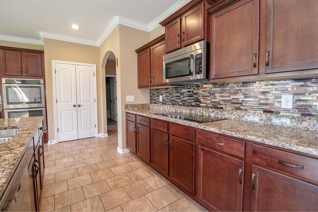 Building Photo - 105 Raider Dr