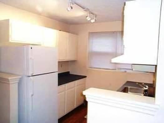 Building Photo - 388 Highland Ave