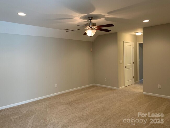 Building Photo - 2473 Seagull Dr