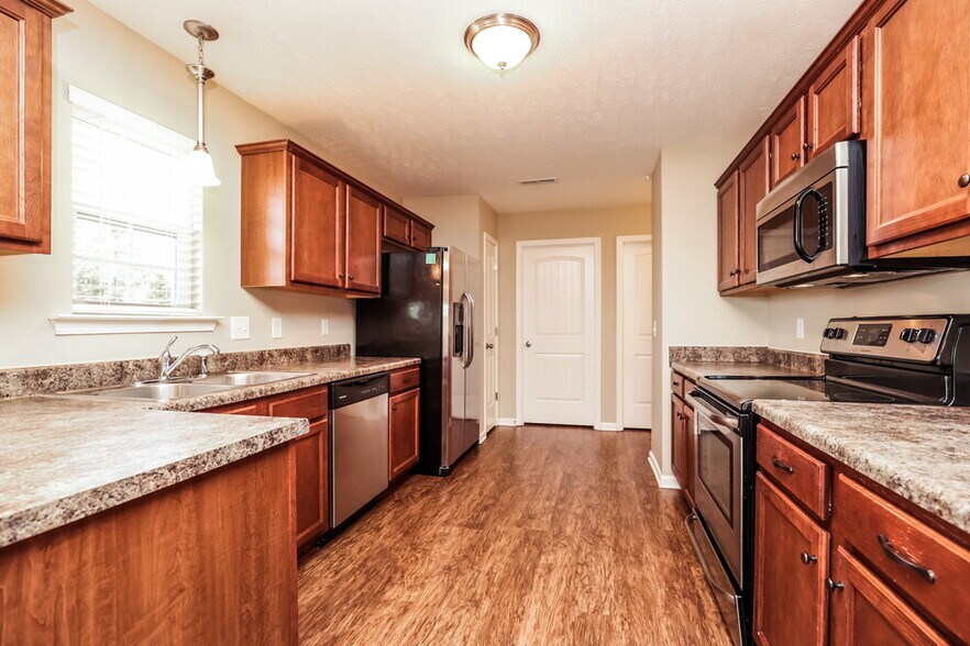 Building Photo - 637 Big Hurricane Dr
