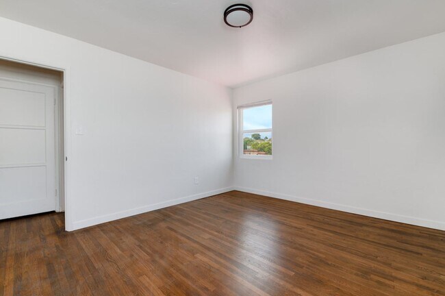 Building Photo - 4028 Casita Way