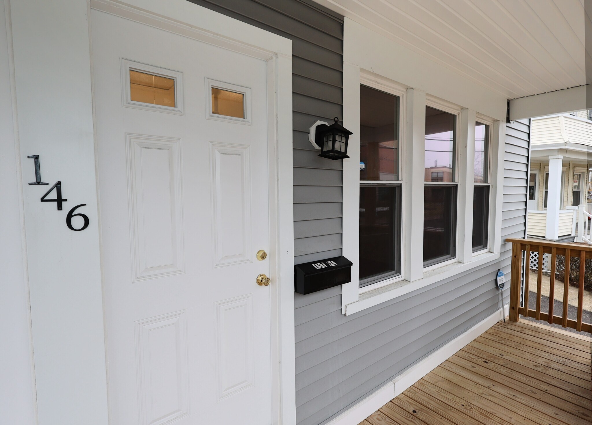 Building Photo - 146 Division St