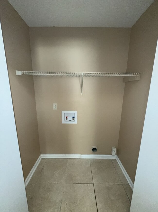 Building Photo - 101 Habitat Ct