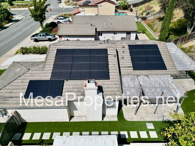 Building Photo - 24368 Darrin Dr