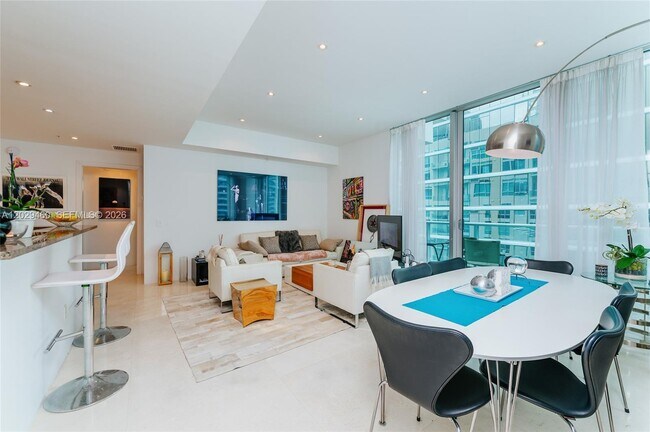Building Photo - 300 S Biscayne Blvd