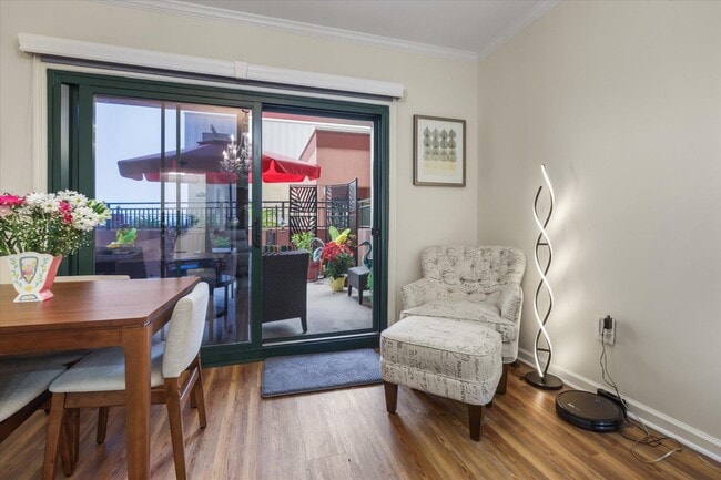 Building Photo - 121 N Monroe St