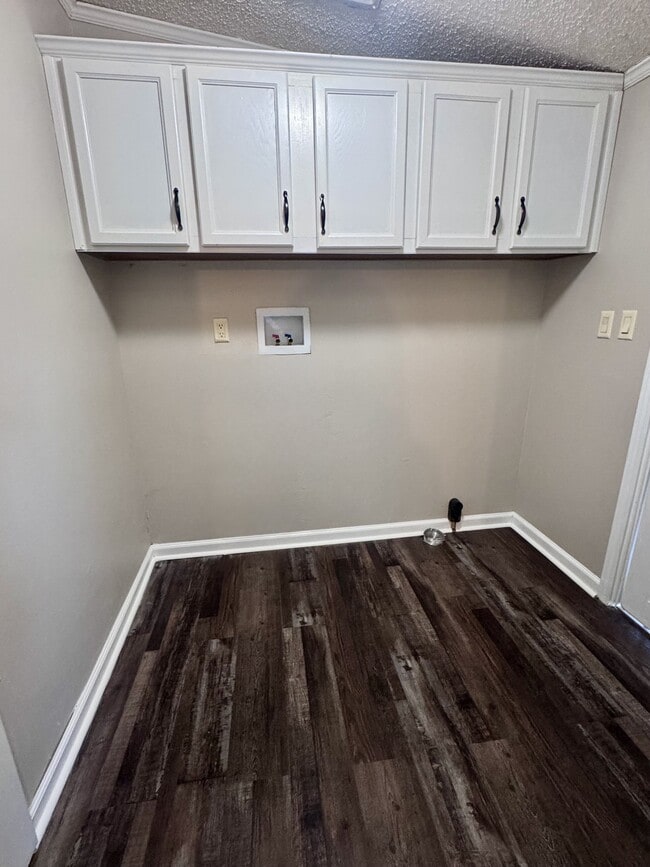 Building Photo - 3690 Old Airport Rd