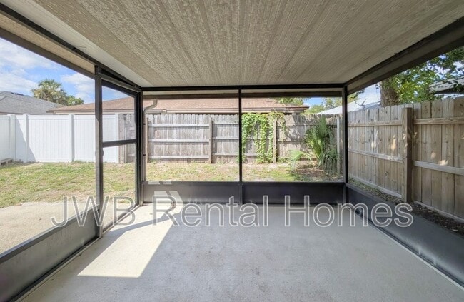Building Photo - 2390 Ironstone Dr E
