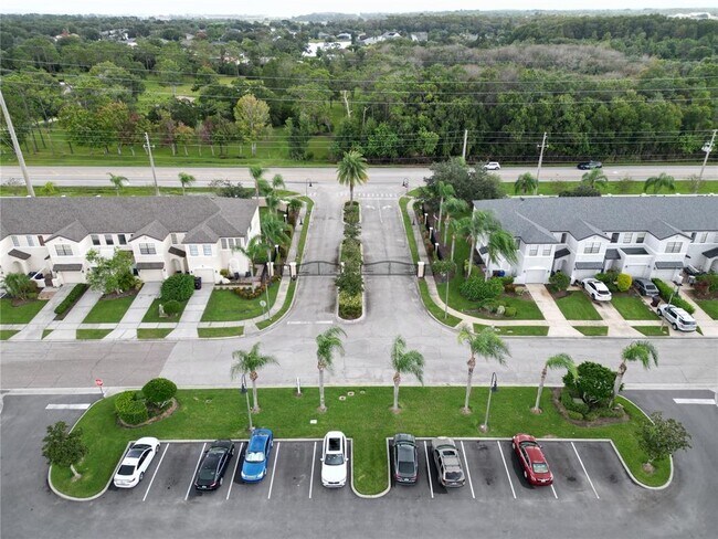 Building Photo - 2449 Seven Oaks Dr