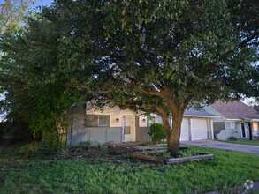 Building Photo - 514 Hughes Dr
