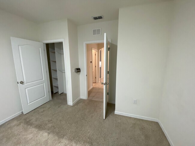 Building Photo - 671 Tortugas St