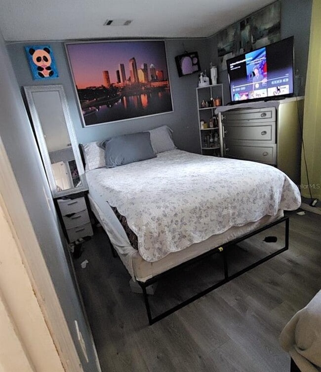 Building Photo - 553 Robin Hill Cir