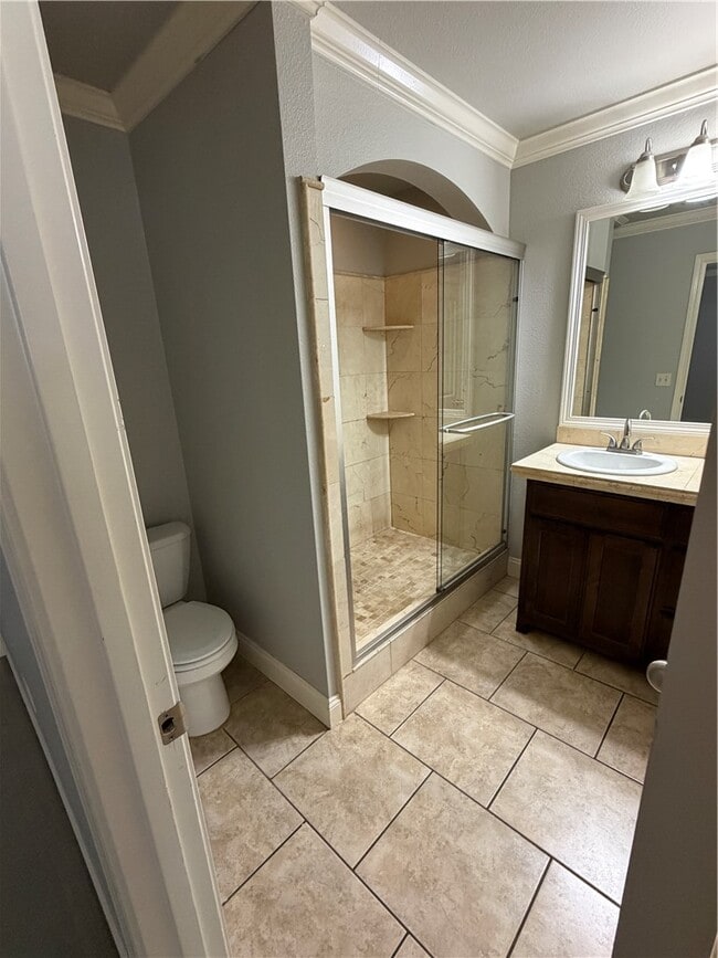 Building Photo - 1907 SW Stonegrove Rd