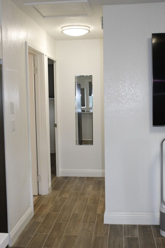 Building Photo - Loha