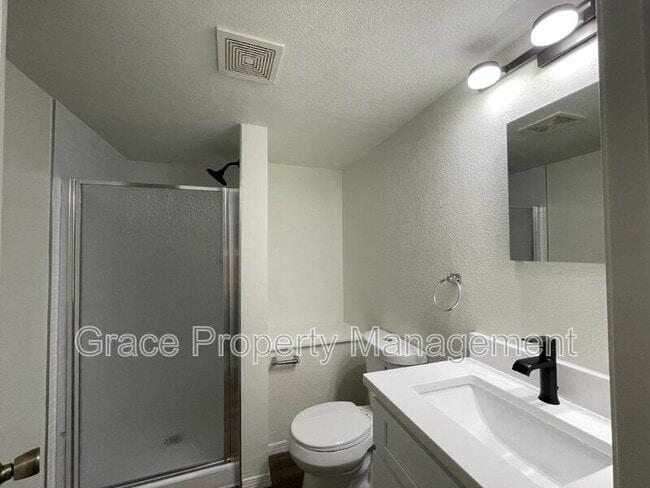 Building Photo - 2351 Ranch Dr