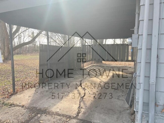Building Photo - 913 Pierce Rd