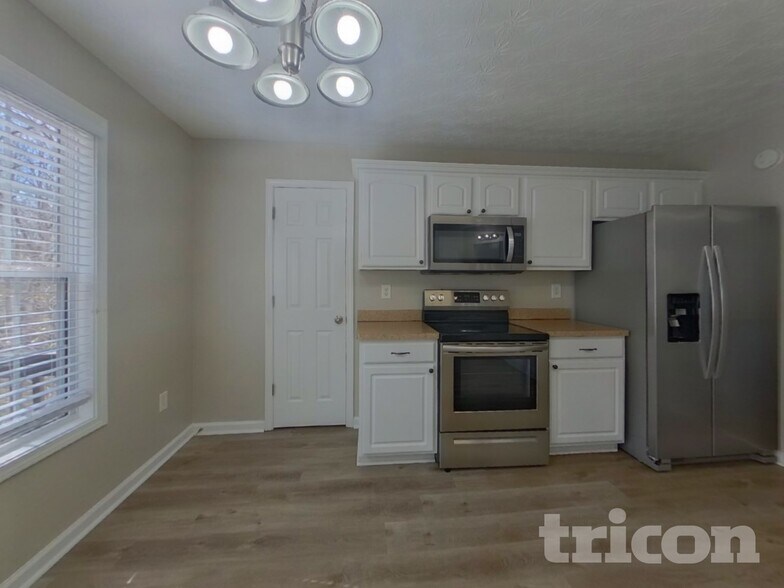 Building Photo - 223 Towler Shoals Dr