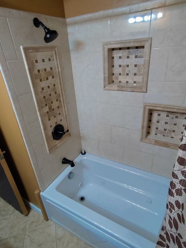 Building Photo - Beautiful, sprawling, brick ranch - $1700/mo