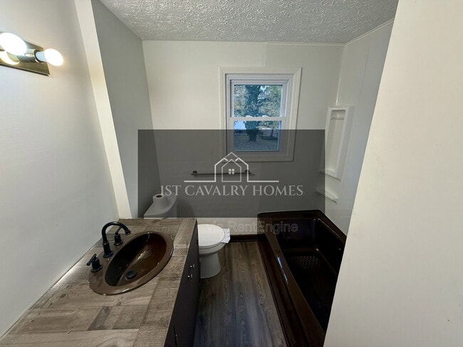 Building Photo - 846 Lee Dr