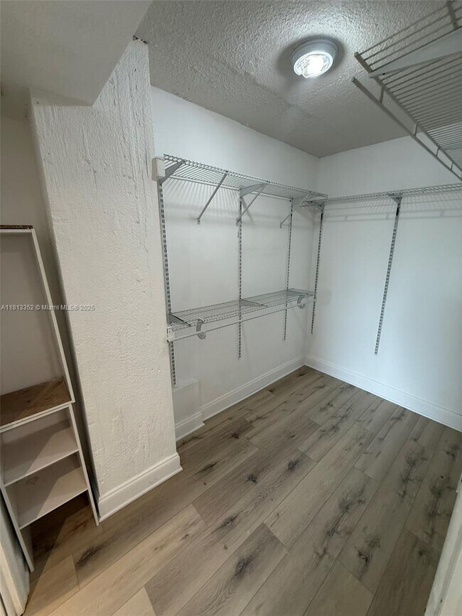 Building Photo - 2020 NE 135th St