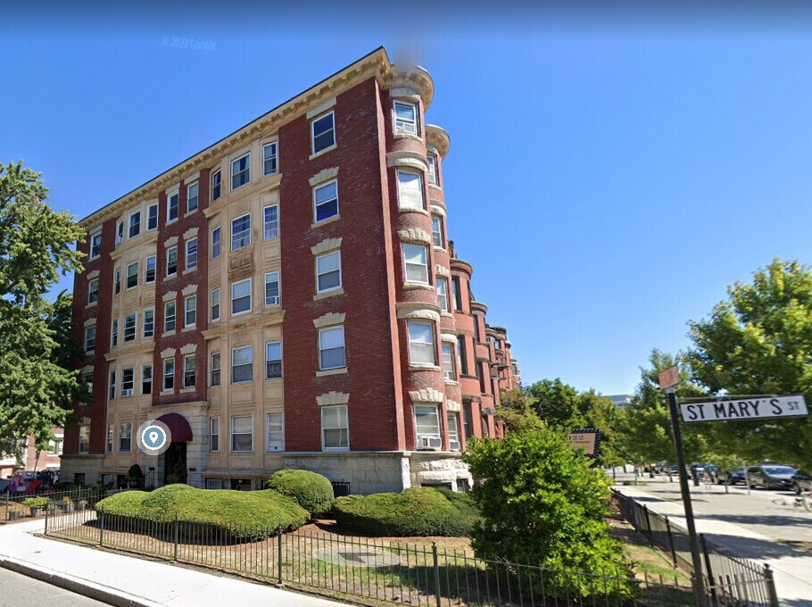 Building Photo - 100 Saint Marys St