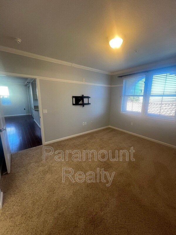 Building Photo - 700 S Abel St