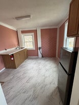 Building Photo - 129 Grasmere St