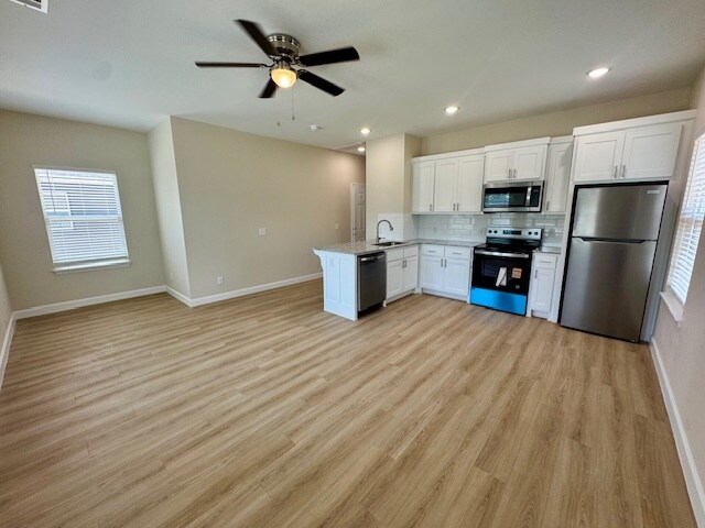 Building Photo - 700 E Johnson Ave