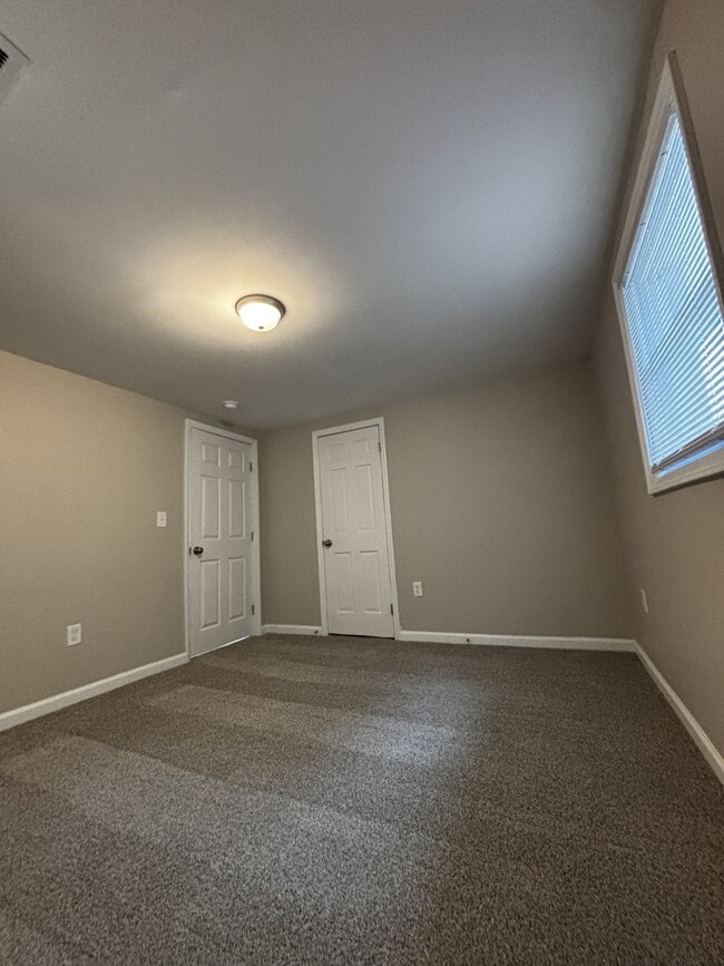 Building Photo - 1127 Olivia Ln