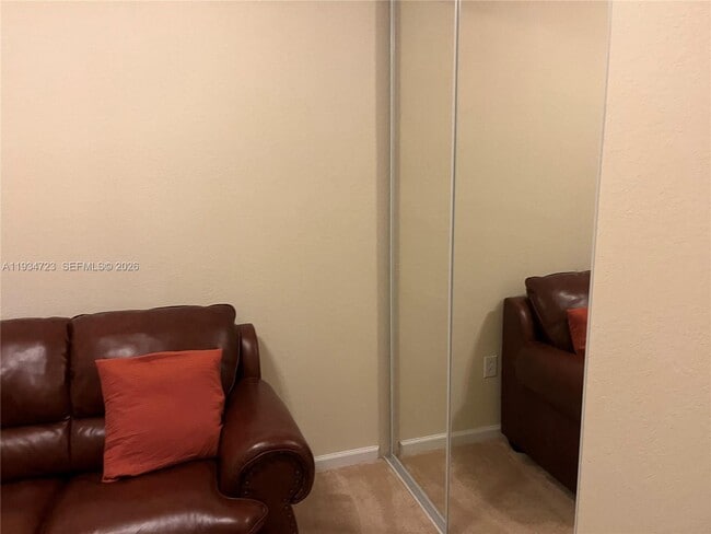 Building Photo - 3500 Oaks Clubhouse Dr