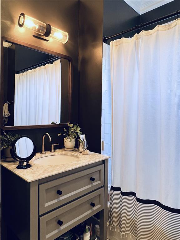 Building Photo - 322 4th Ave