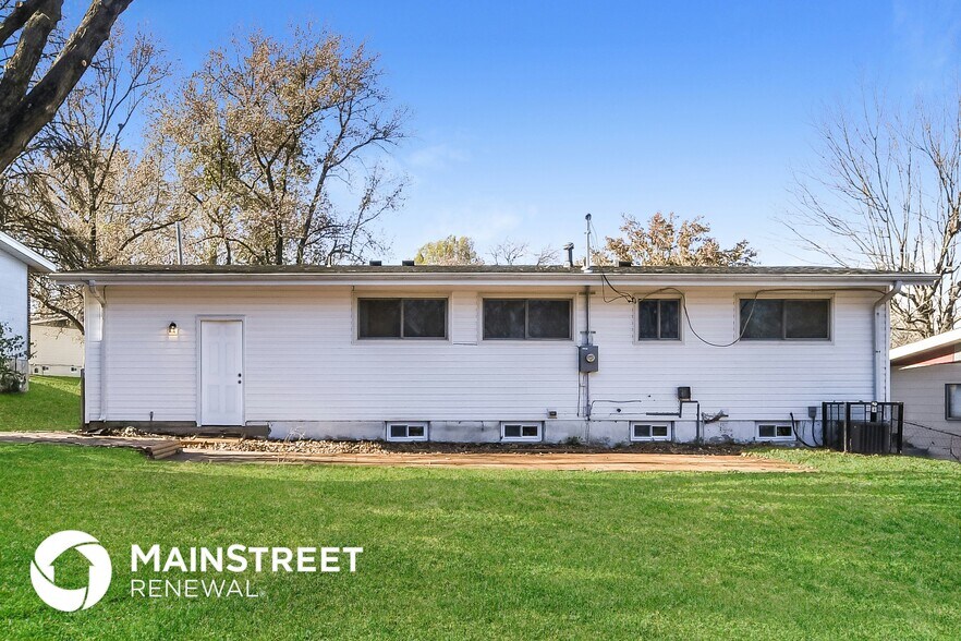 Building Photo - 10341 Trask Dr
