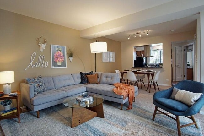 Building Photo - 2 bedroom in Naperville IL 60563