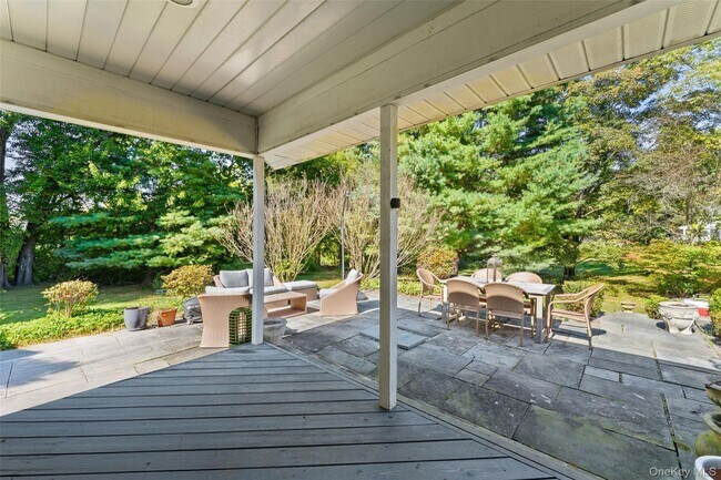 Building Photo - 14 Earlwood Dr