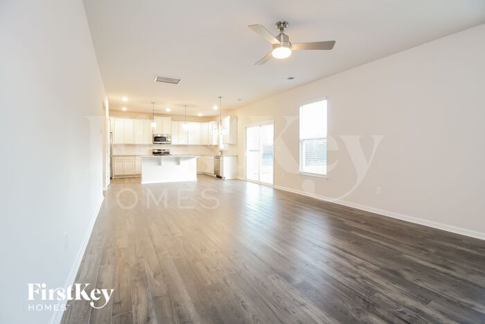 Building Photo - 1101 Mission Hill Ln