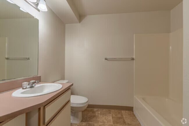 Building Photo - Bluebird Cozine Creek ***Under New Managem...