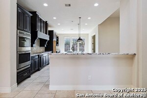 Building Photo - 944 Wilderness Oaks