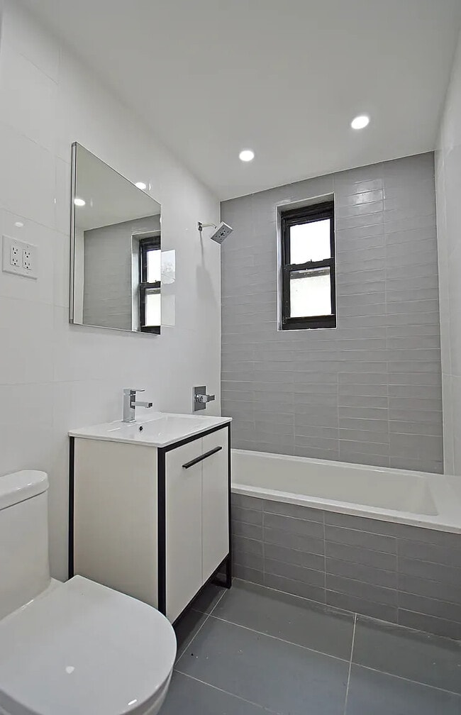 Building Photo - 52-02 39th Ave