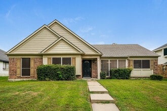 Building Photo - 505 Grady Ln