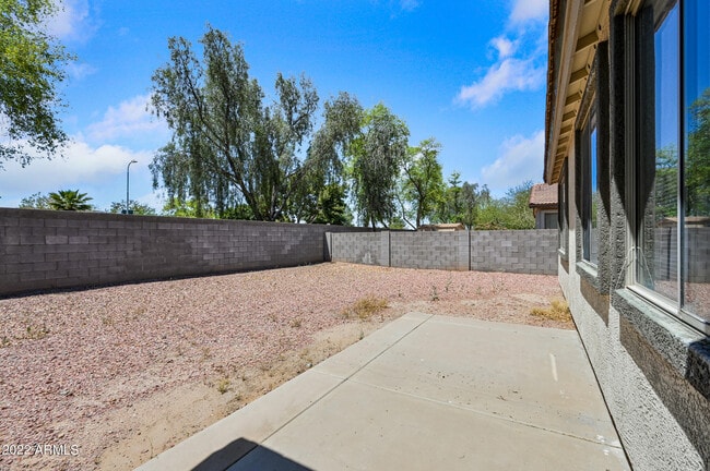 Building Photo - 1525 W St Kateri Dr