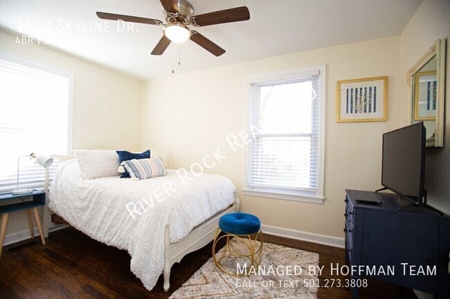 Building Photo - 1429 Skyline Dr