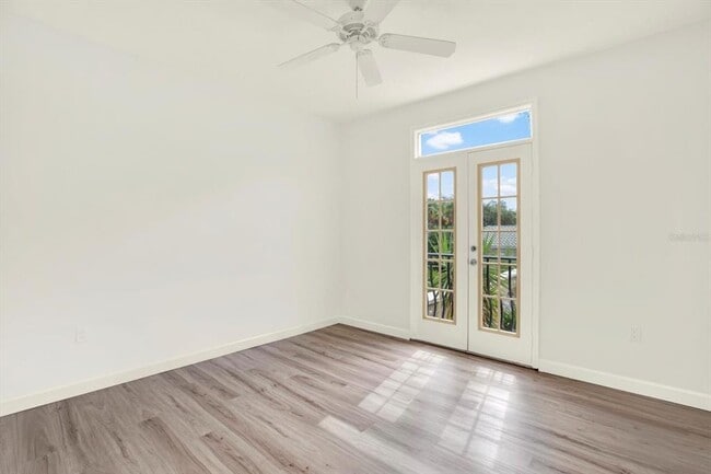 Building Photo - 501 Knights Run Ave