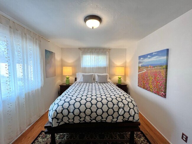 Building Photo - 307 Del Norte Ln