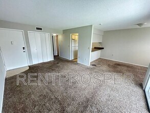 Building Photo - 5317 Curry Ford Rd