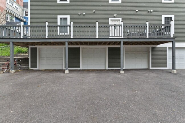 Building Photo - 23 Bowdoin Ave